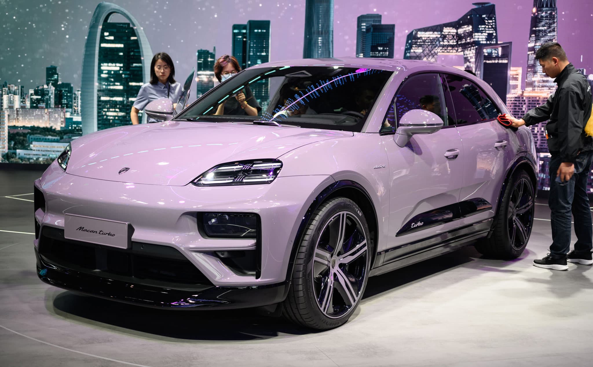 Porsche Macan thuần điện 2024 hoàn toàn mới