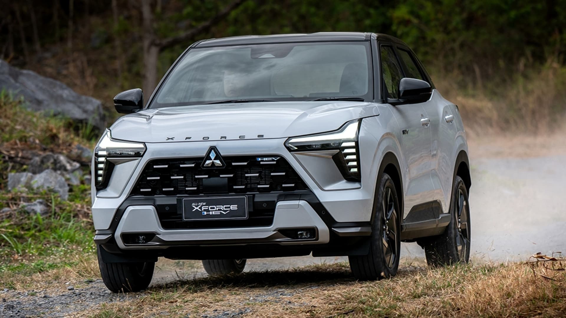 Mitsubishi Xforce HEV ra mắt tại Thái Lan