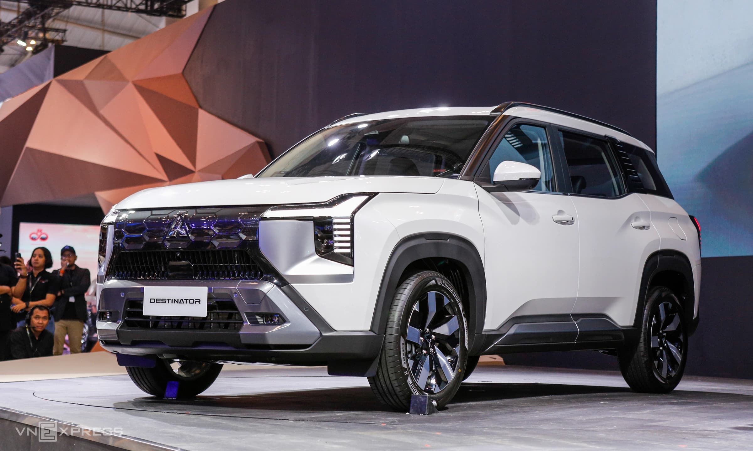 Mitsubishi Destinator ra mắt toàn cầu tại Indonesia