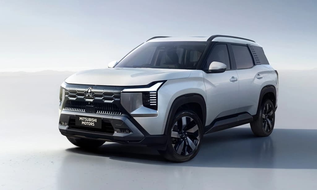 Mitsubishi Destinator cập cảng Việt Nam